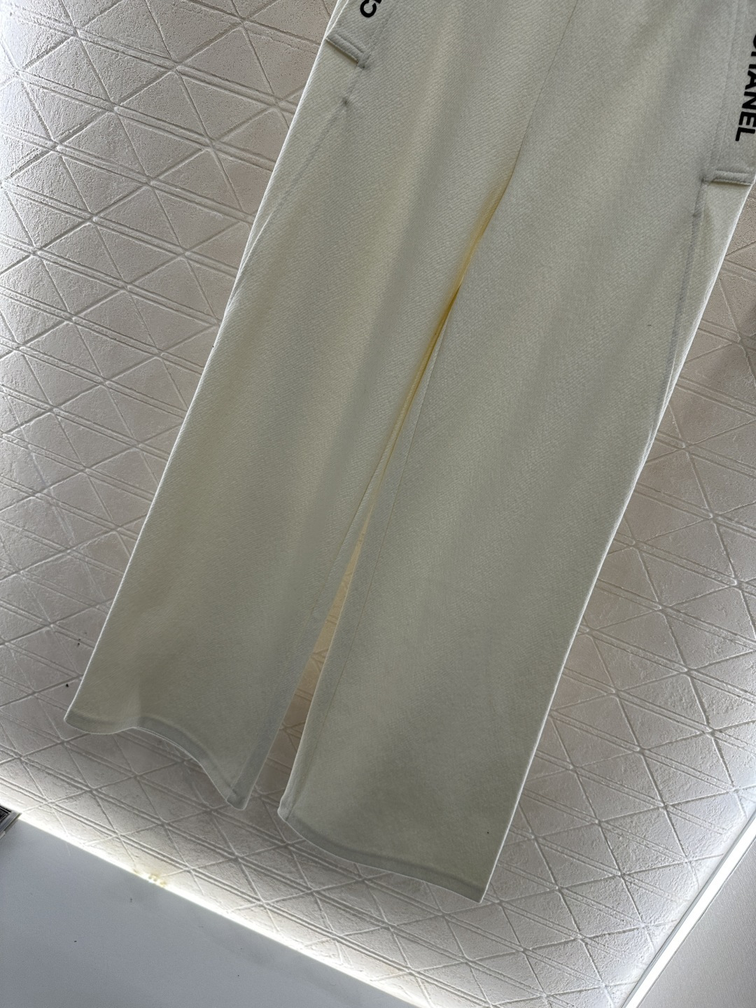 ♥Chane*♥2025新品上架 高腰阔腿长裤定制YB进口羊毛混纺材质，面料柔软舒适，光泽细腻，高腰阔腿