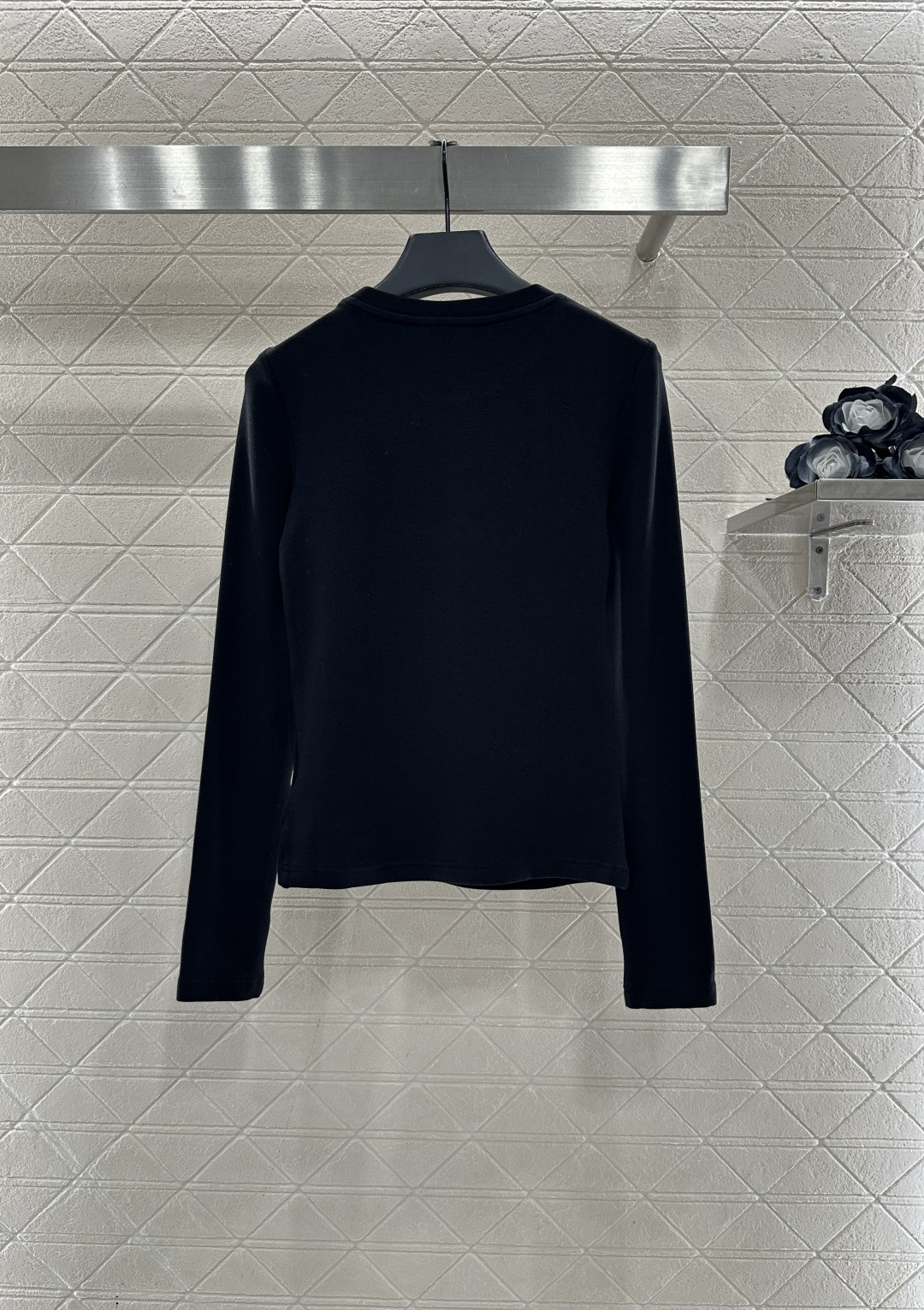 ♥Chane*♥2024新品上架 磨绒圆领钉珠长袖上衣定制YB进口人棉材质，质感舒适，弹力好穿，圆领长袖