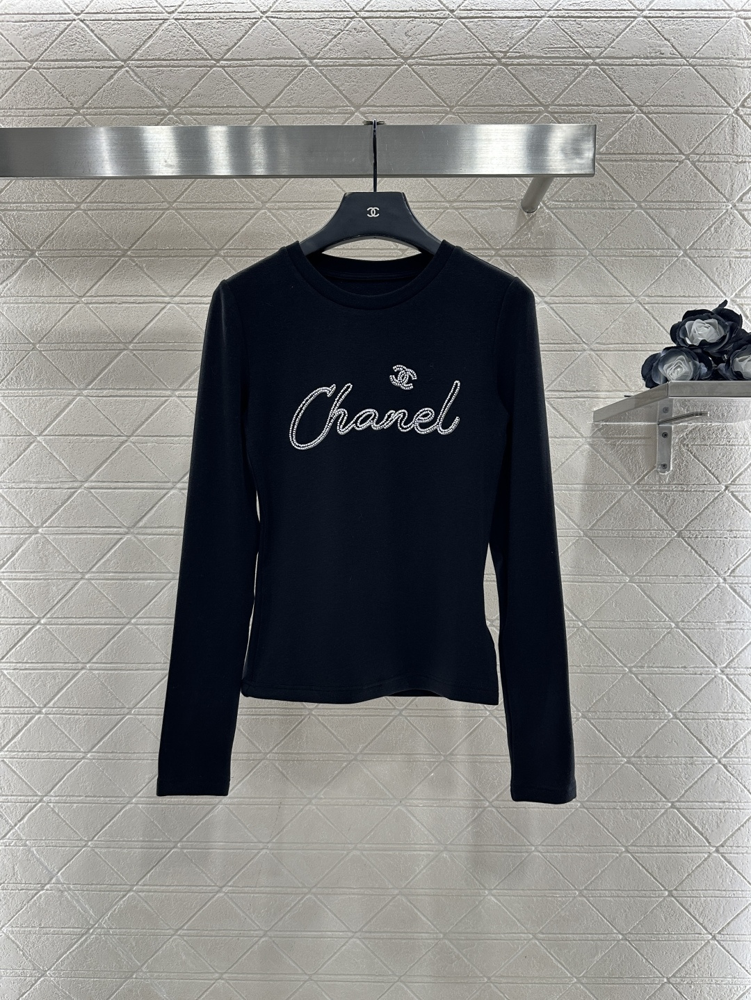 ♥Chane*♥2024新品上架 磨绒圆领钉珠长袖上衣定制YB进口人棉材质，质感舒适，弹力好穿，圆领长袖