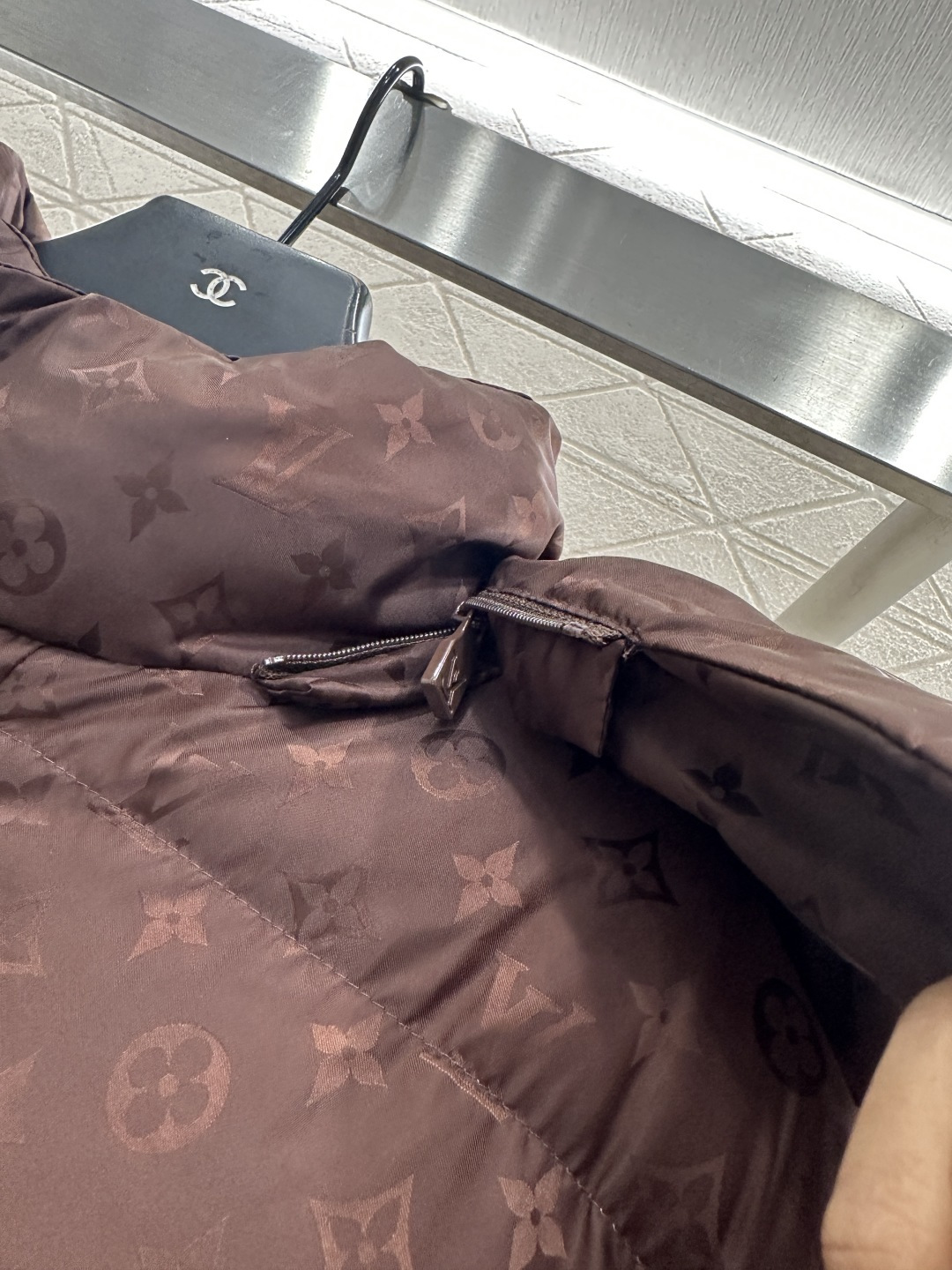 ♥Louis vuitto*♥2025新品上架 可拆卸连帽提花羽绒服最新滑雪🎿系列#定制YB进口防风防水