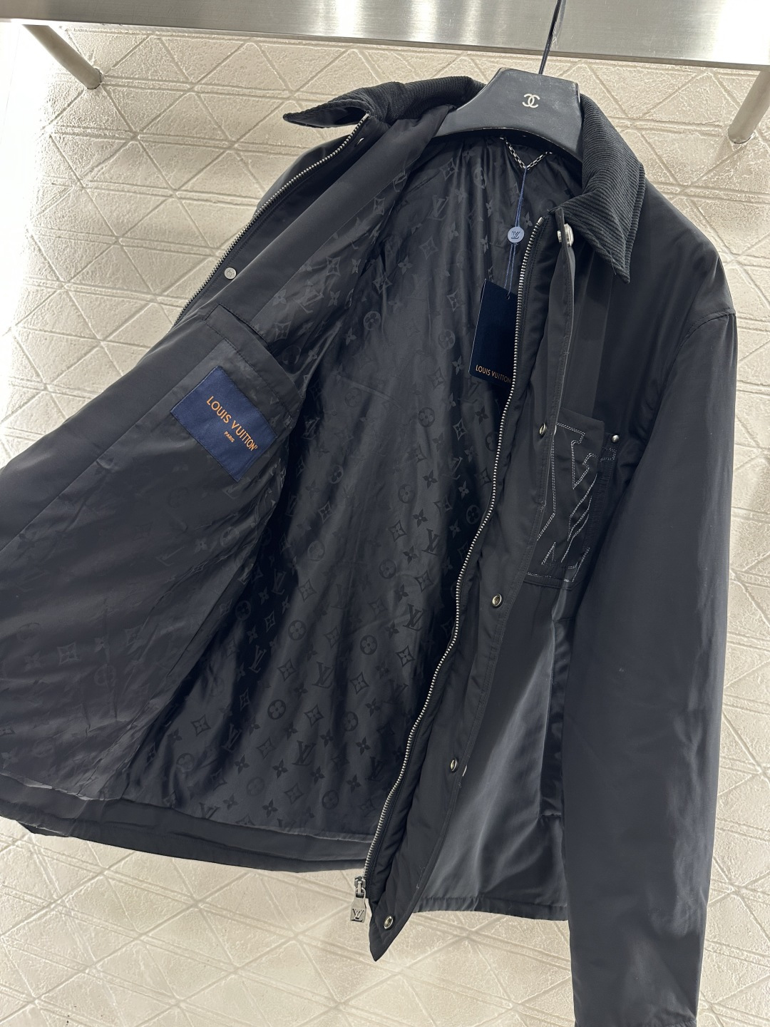 ♥Louis Vuitto*♥2025新品上架 灯芯绒领棉服外套定制YB防风防水尼龙➕灯芯绒材质，羽绒棉