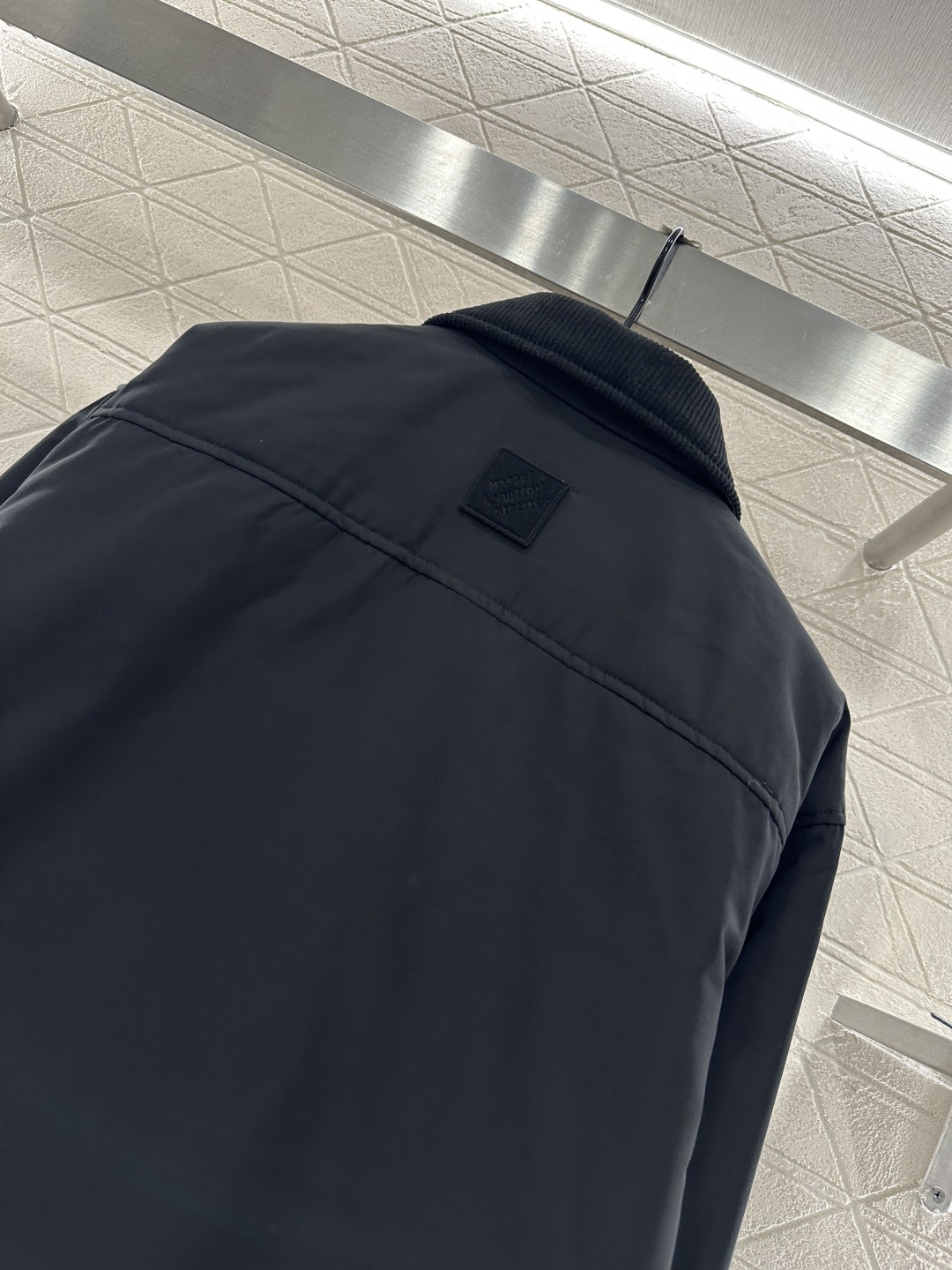 ♥Louis Vuitto*♥2025新品上架 灯芯绒领棉服外套定制YB防风防水尼龙➕灯芯绒材质，羽绒棉