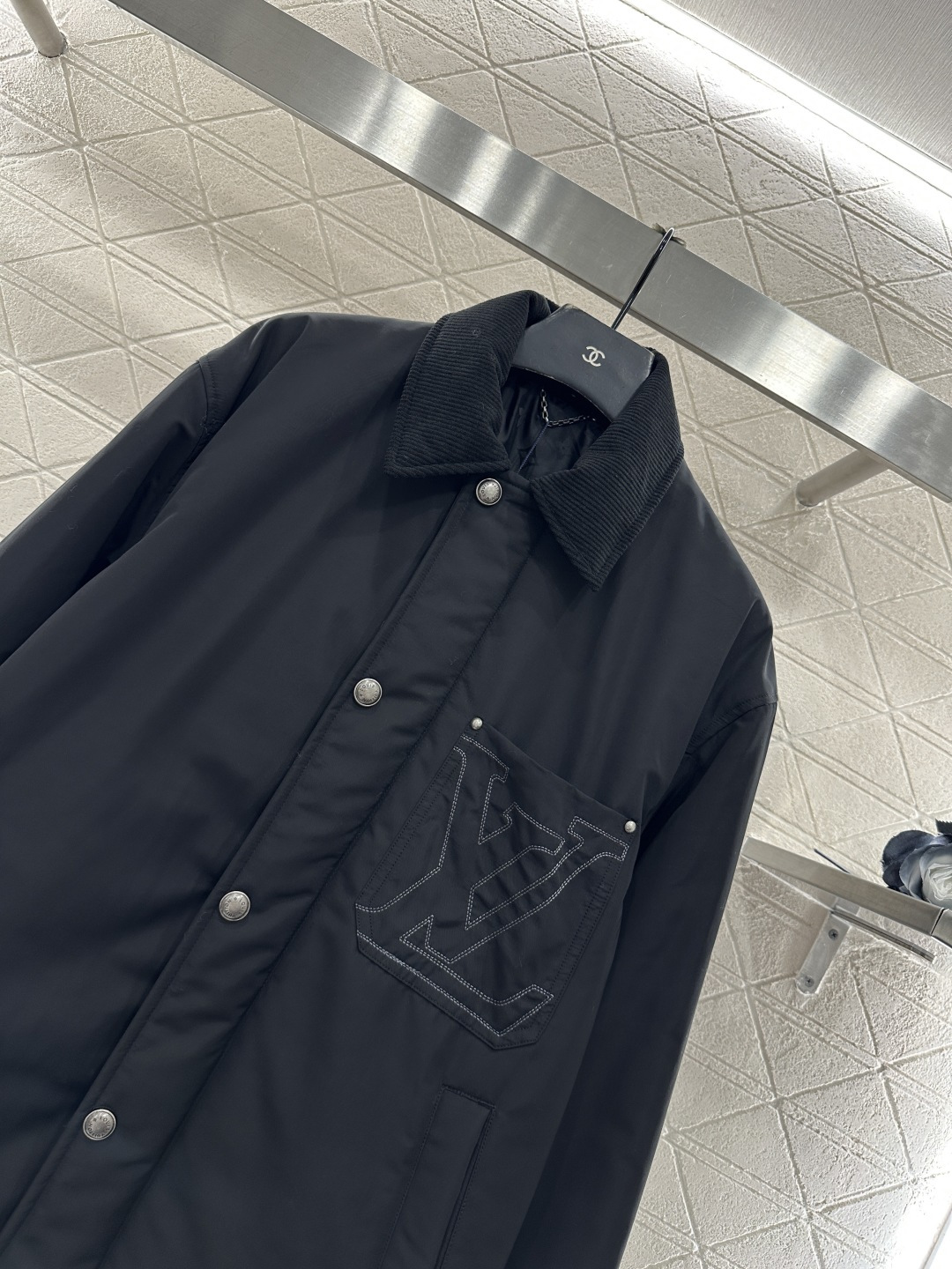 ♥Louis Vuitto*♥2025新品上架 灯芯绒领棉服外套定制YB防风防水尼龙➕灯芯绒材质，羽绒棉