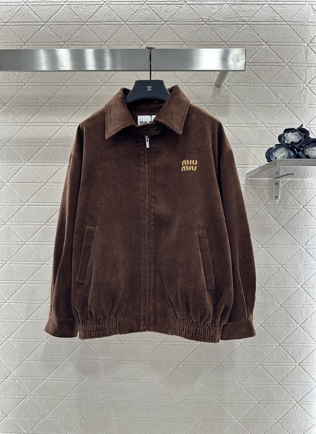 ♥Miumi*♥2025新品上架 灯芯绒夹克外套长裤套装定制YB进口灯芯绒材质，质感细腻，挺括有型，翻领