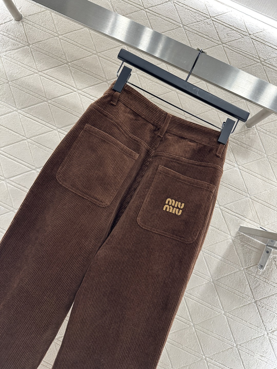 ♥Miumi*♥2025新品上架 灯芯绒夹克外套长裤套装定制YB进口灯芯绒材质，质感细腻，挺括有型，翻领