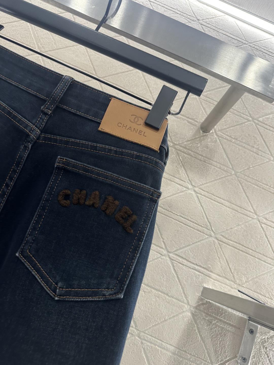 ♥Chane*♥2025新品上架 复古牛仔微喇长裤定制YB斜纹棉牛仔材质，舒适弹力，穿搭有型，弹力微喇长