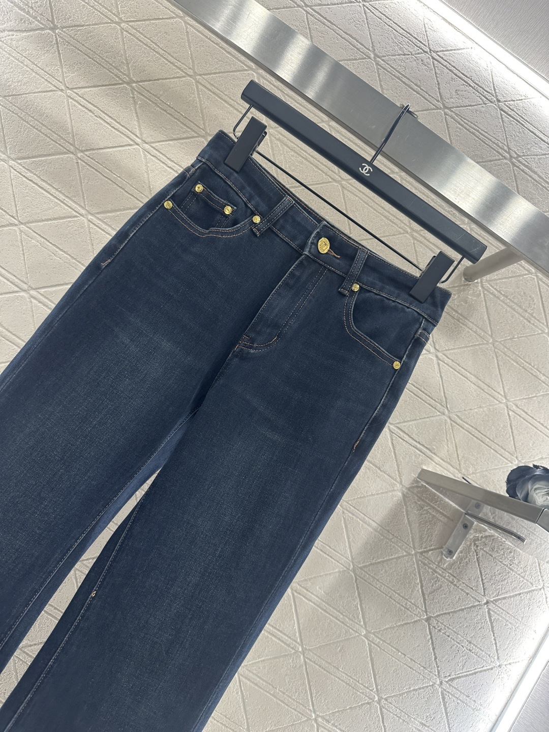 ♥Chane*♥2025新品上架 复古牛仔微喇长裤定制YB斜纹棉牛仔材质，舒适弹力，穿搭有型，弹力微喇长