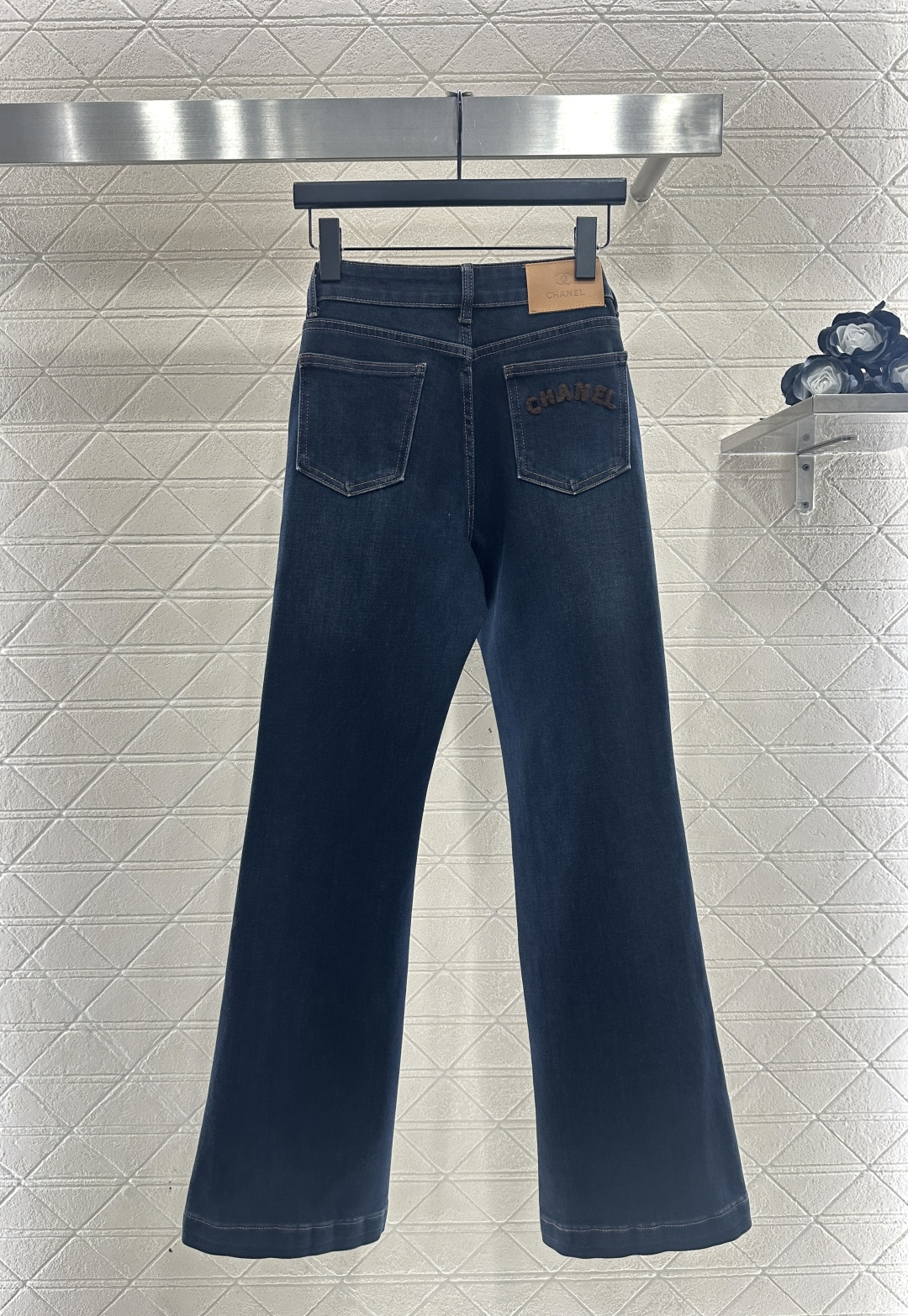 ♥Chane*♥2025新品上架 复古牛仔微喇长裤定制YB斜纹棉牛仔材质，舒适弹力，穿搭有型，弹力微喇长