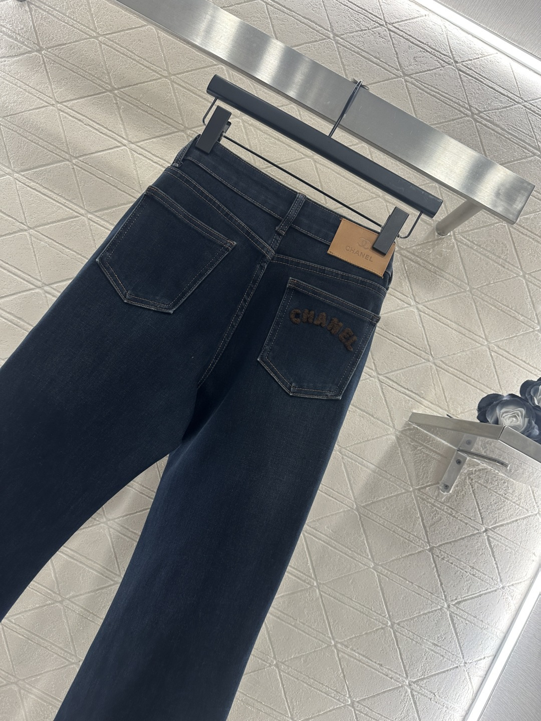 ♥Chane*♥2025新品上架 复古牛仔微喇长裤定制YB斜纹棉牛仔材质，舒适弹力，穿搭有型，弹力微喇长