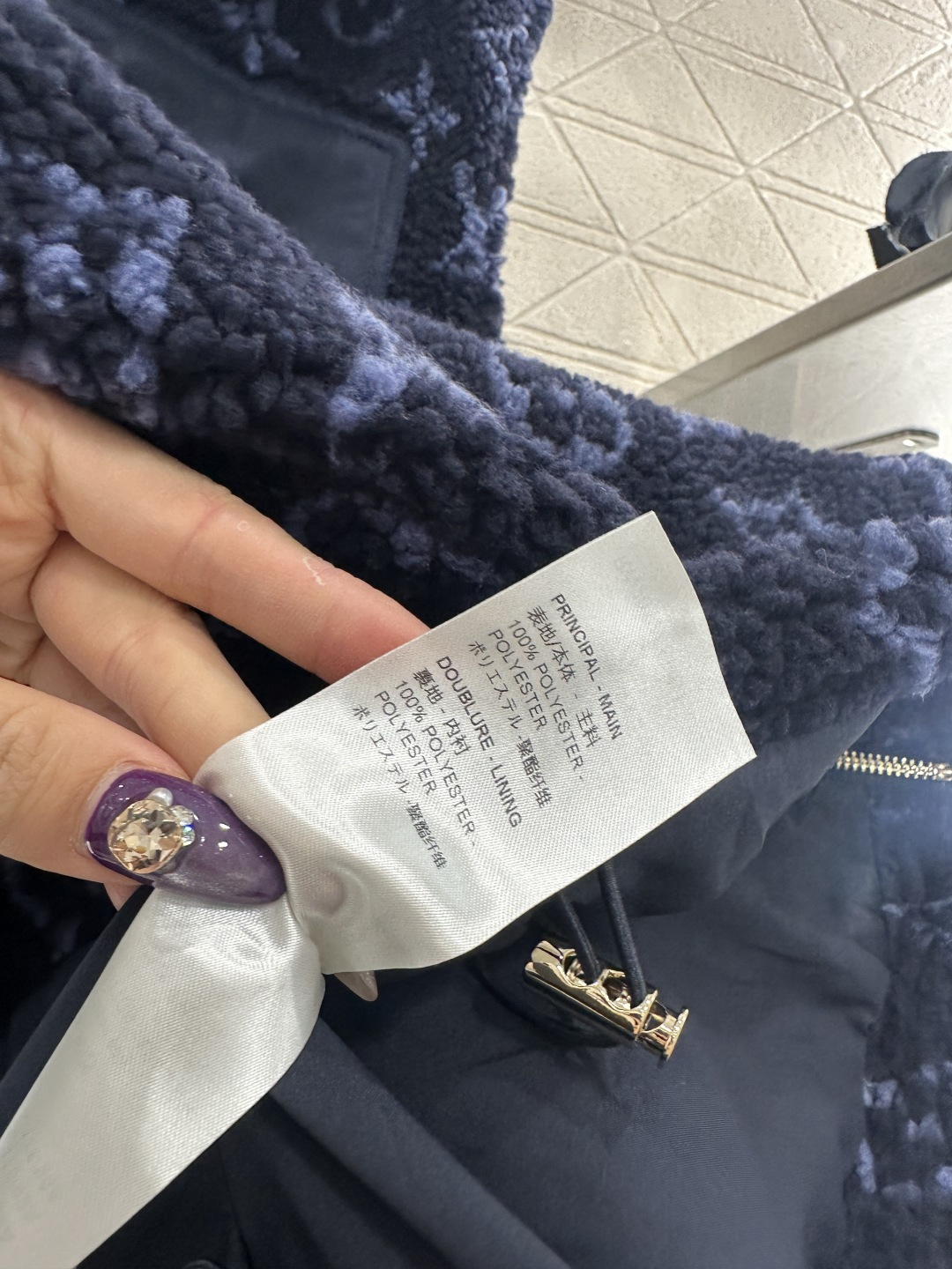 ♥Louis vuitto*♥2025新品上架 连帽泰迪羊羔马甲定制YB提花泰迪羊羔毛材质，毛量充足，防