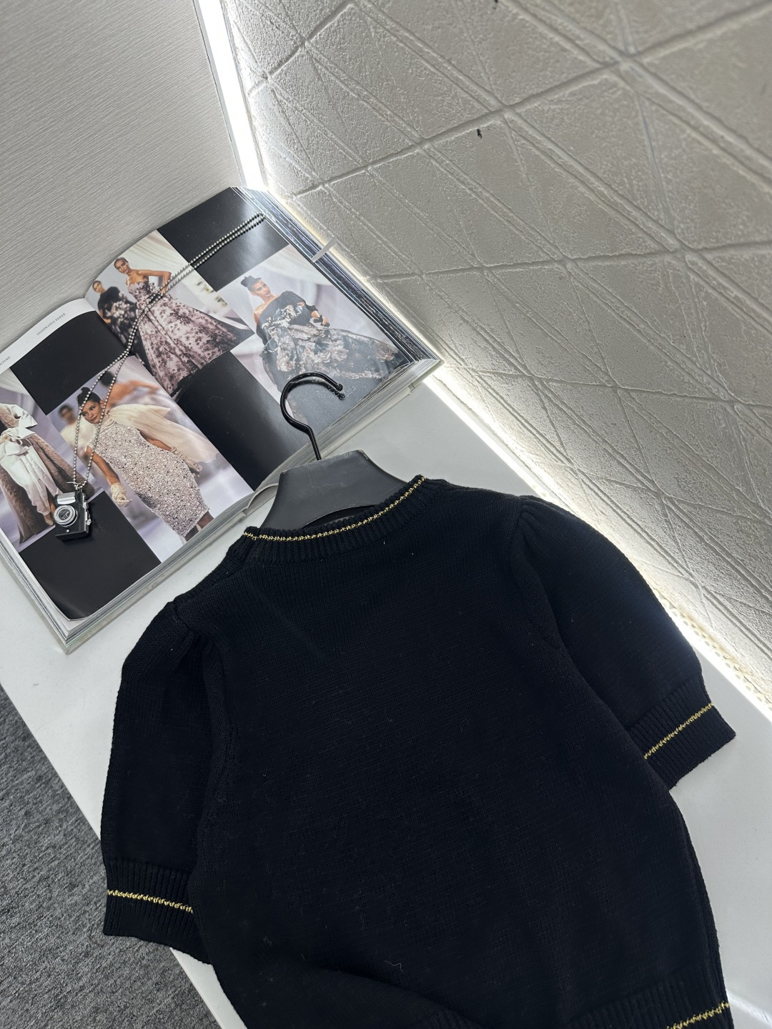 ♥Dio*♥2025新品上架 泡泡袖针织上衣定制YB羊毛纱线织造，柔软舒适，洋气显瘦，圆领泡泡袖毛衣剪裁