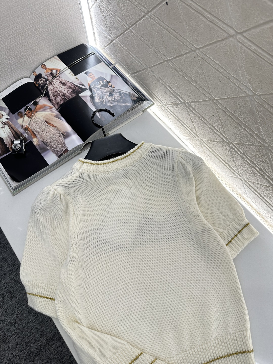 ♥Dio*♥2025新品上架 泡泡袖针织上衣定制YB羊毛纱线织造，柔软舒适，洋气显瘦，圆领泡泡袖毛衣剪裁