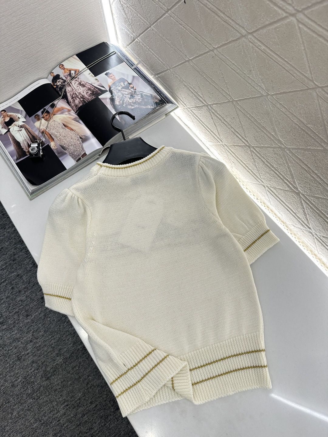 ♥Dio*♥2025新品上架 泡泡袖针织上衣定制YB羊毛纱线织造，柔软舒适，洋气显瘦，圆领泡泡袖毛衣剪裁