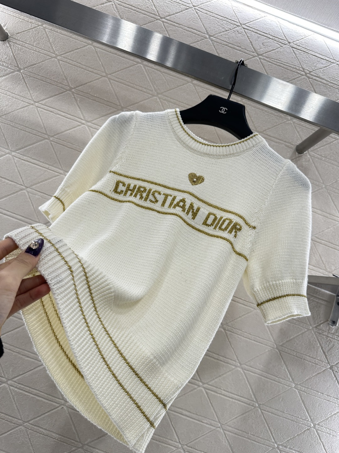 ♥Dio*♥2025新品上架 泡泡袖针织上衣定制YB羊毛纱线织造，柔软舒适，洋气显瘦，圆领泡泡袖毛衣剪裁