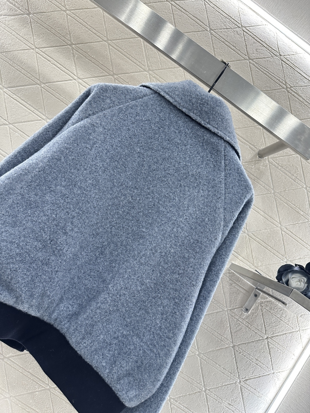 ♥Dio*♥2025新品上架 拼接口袋毛呢外套定制YB进口毛呢材质，质感细腻，穿搭舒适，翻领外套剪裁，袖