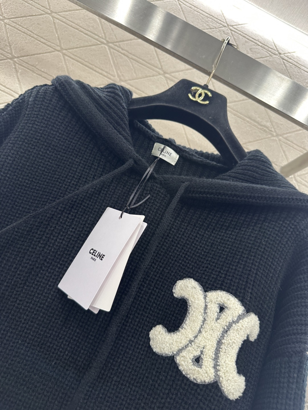 ♥Celin*♥2025新品上架 针织连帽上衣定制YB羊毛纱线织造，细腻舒适，穿搭保暖，宽松连帽上衣裁剪