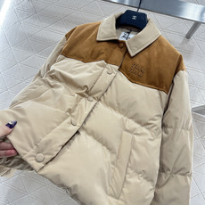 ♥Miumi*♥2025新品上架 翻领拼接撞色羽绒外套定制YB进口防风防水尼龙材质,羽绒填充内里,整 ♥Miumi*♥2025新品上架 翻领拼接撞色羽绒外套定制YB进口防风防水尼龙材质,羽绒填充内里,整