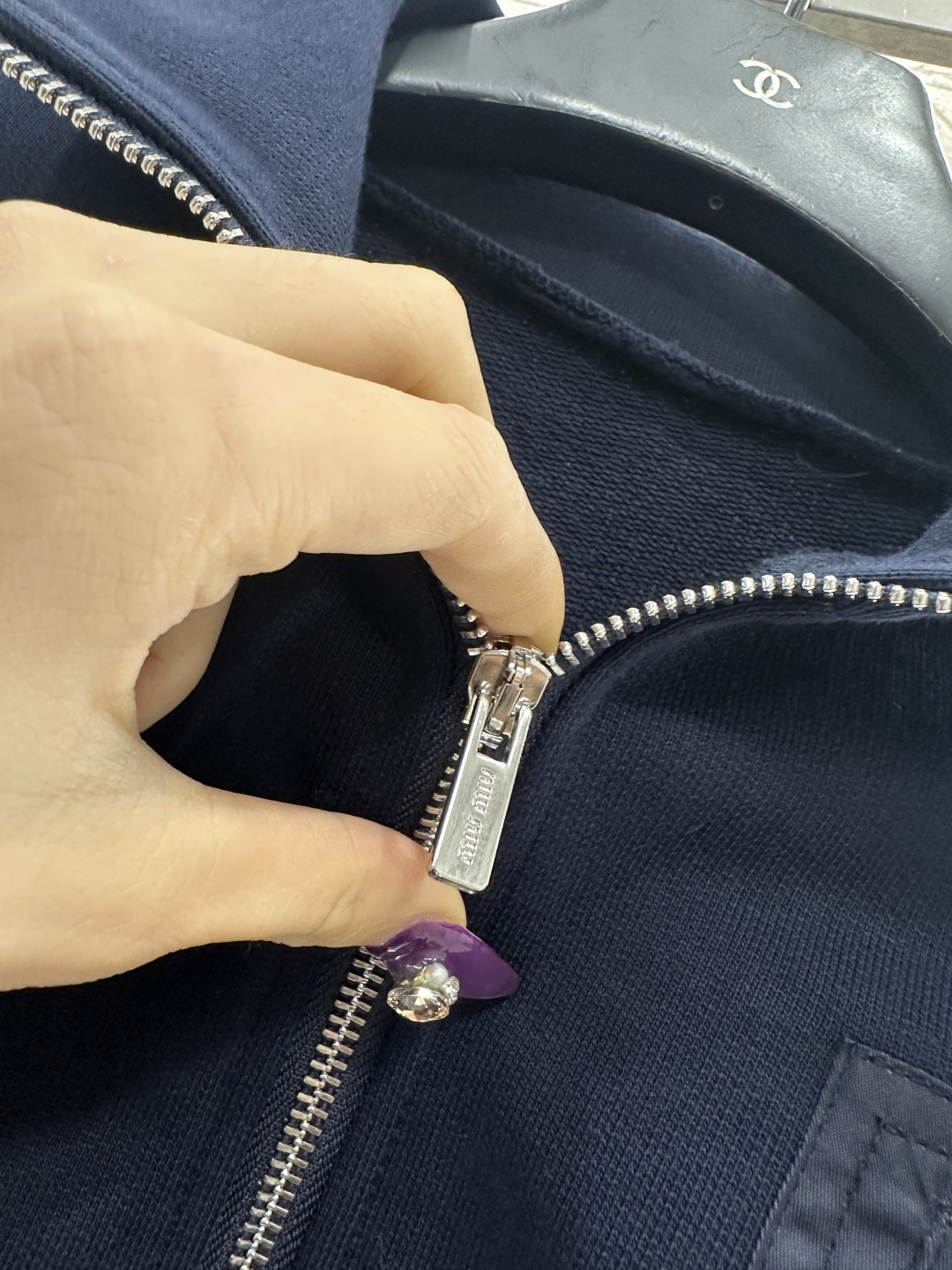 ♥Miumi*♥2025新品上架  拉链抽绳夹克短裙套装定制YB斜纹全棉材质，质感光泽，垂感十足，拉链夹