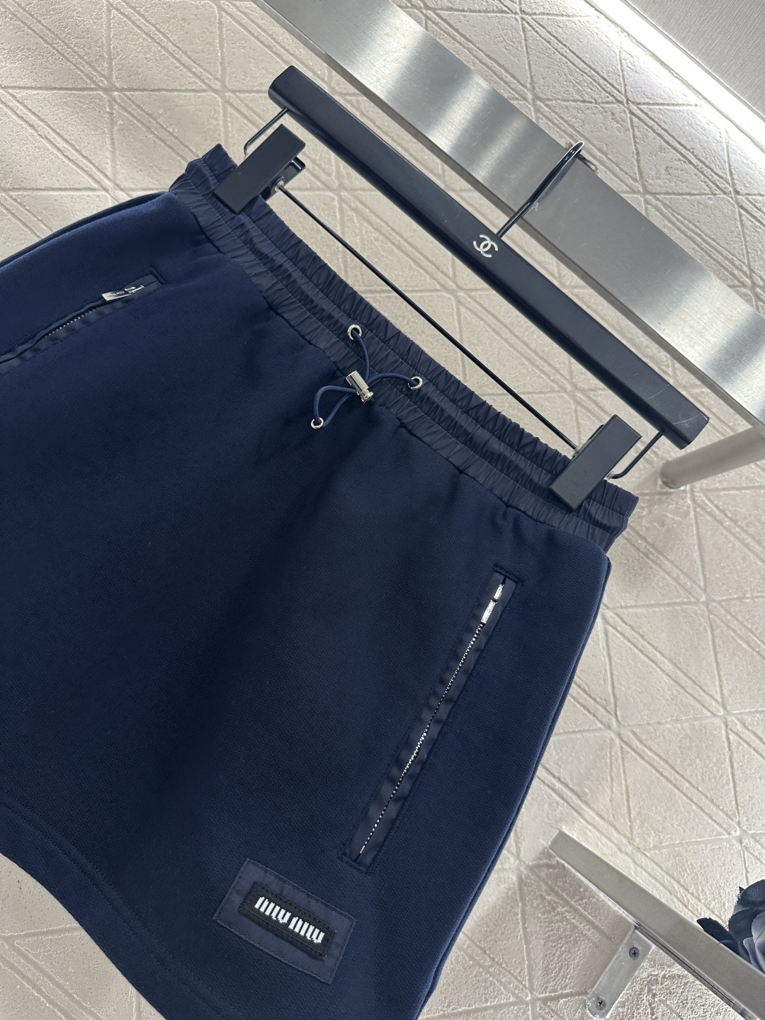 ♥Miumi*♥2025新品上架 拉链抽绳夹克短裙套装定制YB斜纹全棉材质，质感光泽，垂感十足，拉链夹克