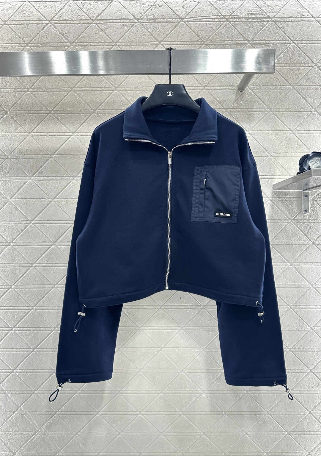 ♥Miumi*♥2025新品上架 拉链抽绳夹克短裙套装定制YB斜纹全棉材质，质感光泽，垂感十足，拉链夹克