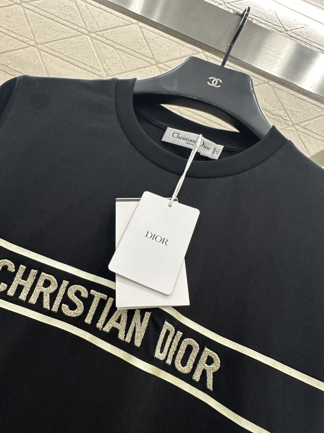 ♥Dio*♥2025新品上架 圆领刺绣五角星𝑇𝑒𝑒定制YB进口亚麻棉材质，质感高级，柔软舒适，常规短袖T