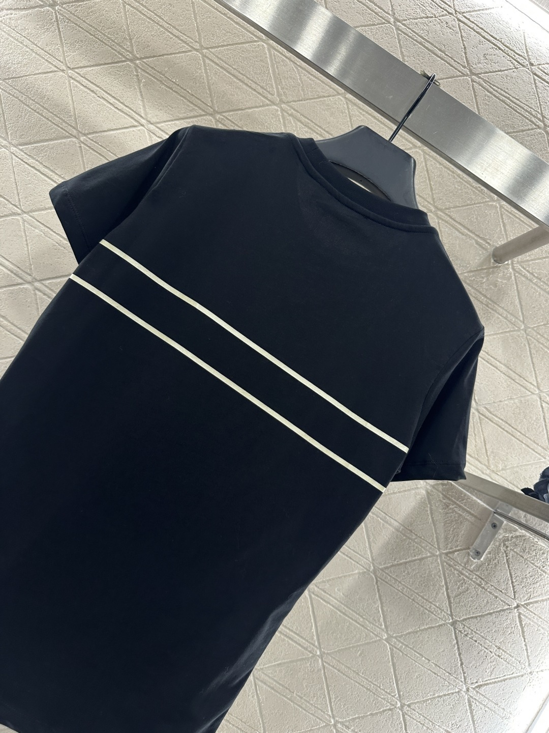 ♥Dio*♥2025新品上架 圆领刺绣五角星𝑇𝑒𝑒定制YB进口亚麻棉材质，质感高级，柔软舒适，常规短袖T