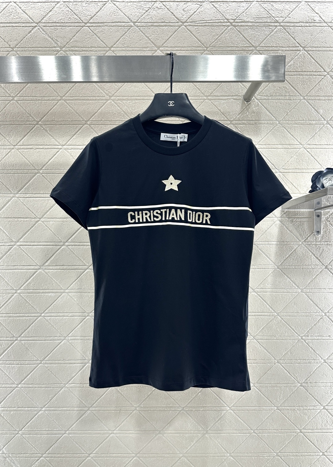 ♥Dio*♥2025新品上架 圆领刺绣五角星𝑇𝑒𝑒定制YB进口亚麻棉材质，质感高级，柔软舒适，常规短袖T