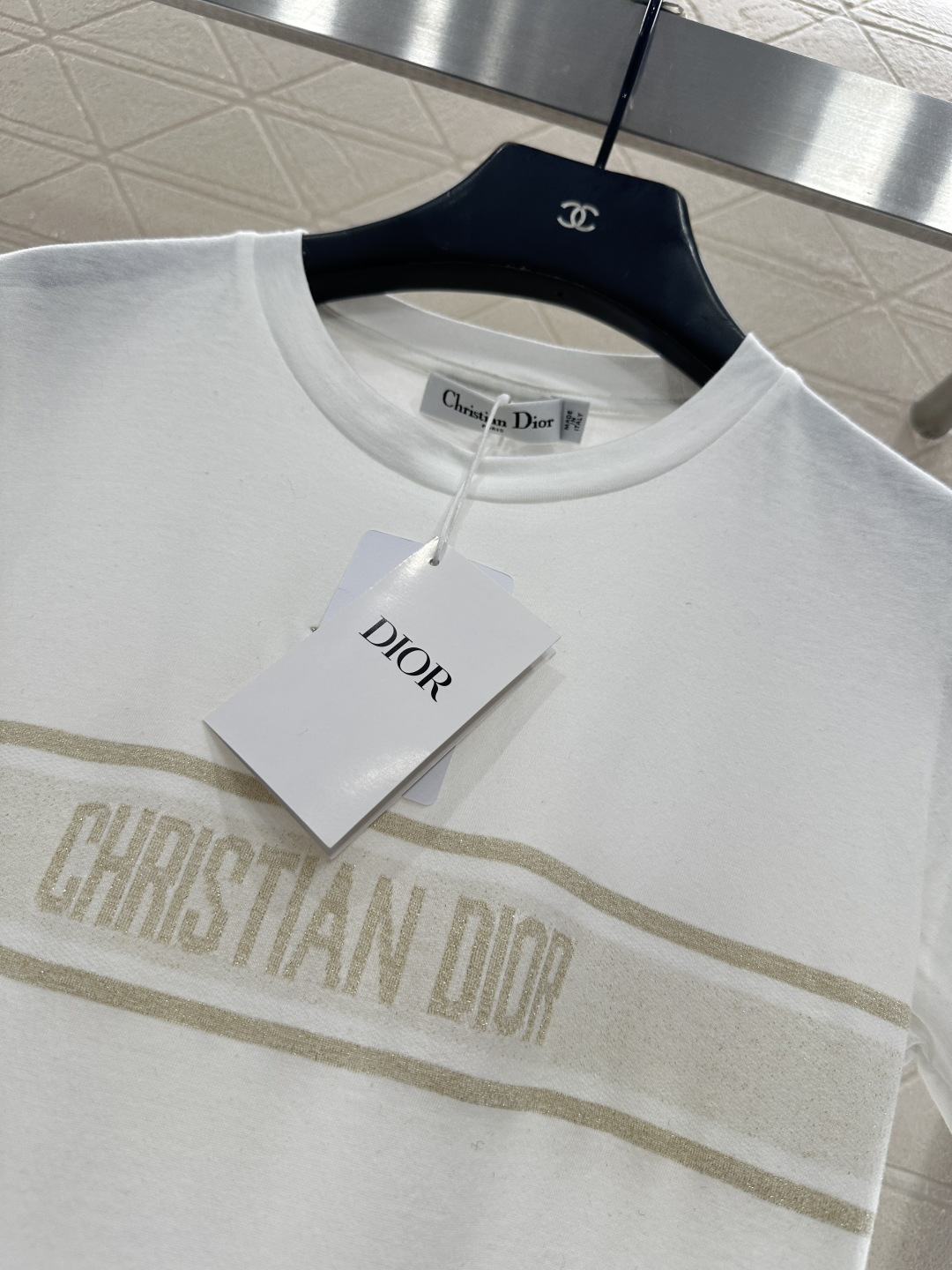 ♥Dio*♥2025新品上架 圆领刺绣五角星𝑇𝑒𝑒定制YB进口亚麻棉材质，质感高级，柔软舒适，常规短袖T