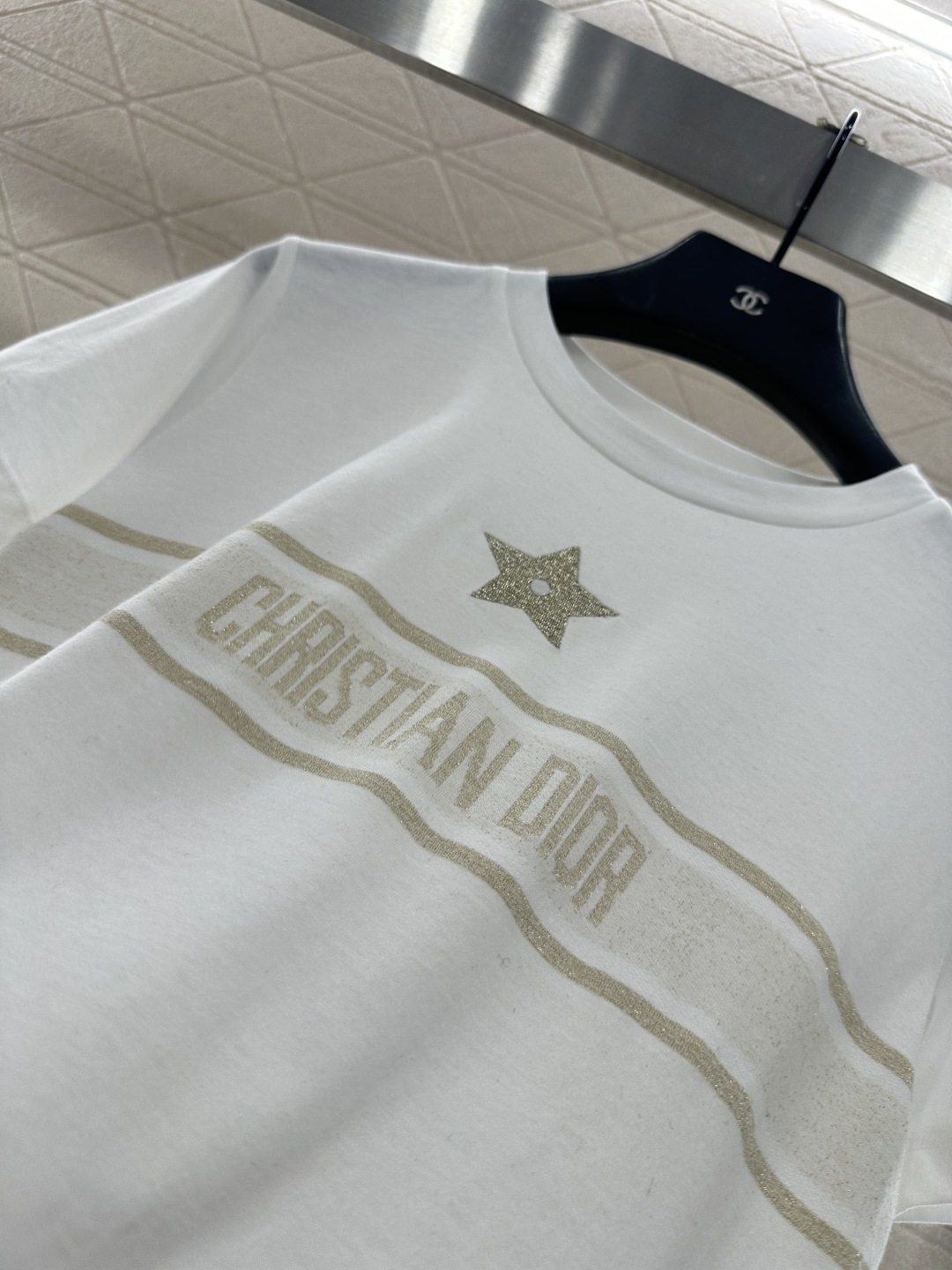 ♥Dio*♥2025新品上架 圆领刺绣五角星𝑇𝑒𝑒定制YB进口亚麻棉材质，质感高级，柔软舒适，常规短袖T