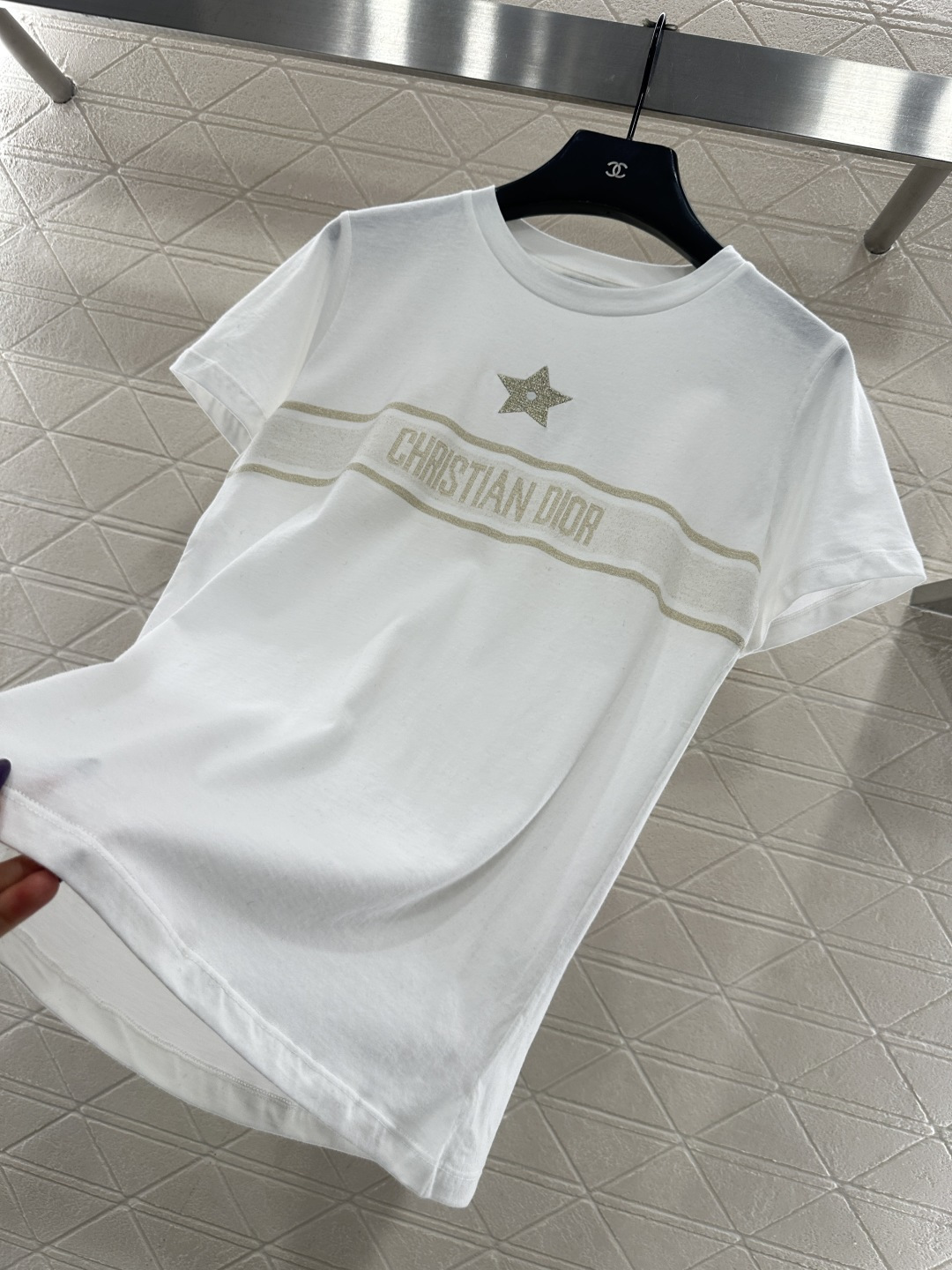 ♥Dio*♥2025新品上架 圆领刺绣五角星𝑇𝑒𝑒定制YB进口亚麻棉材质，质感高级，柔软舒适，常规短袖T