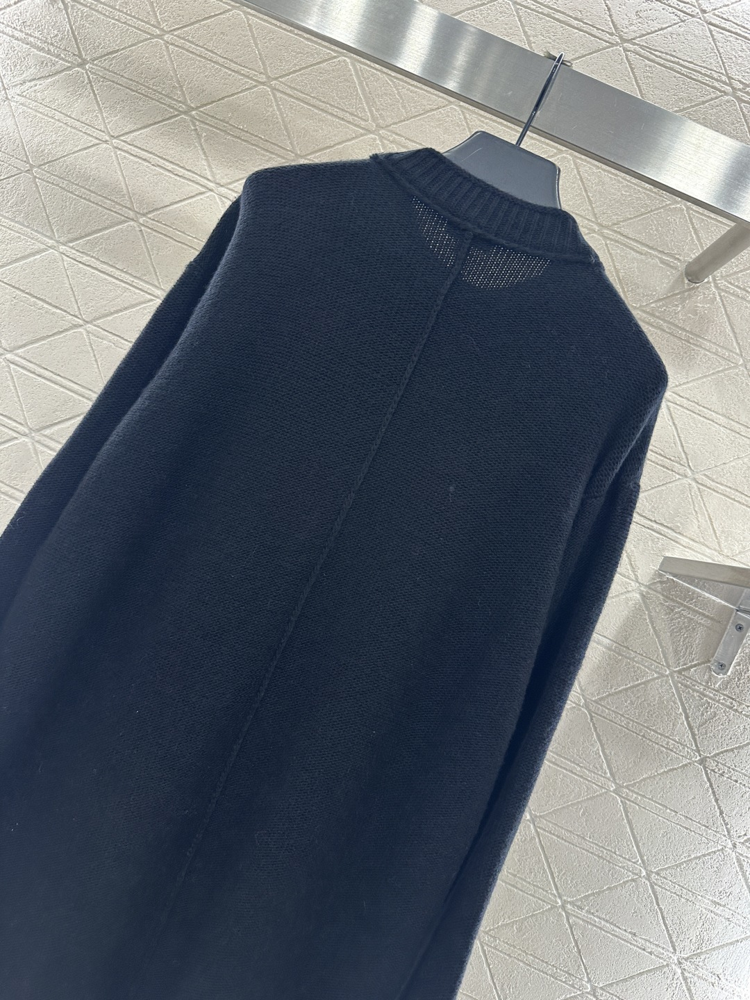 ♥Chane*♥2025新品上架 立体山茶花针织连衣裙定制YB羊毛纱线织造，质感高级，舒适柔软，圆领针织