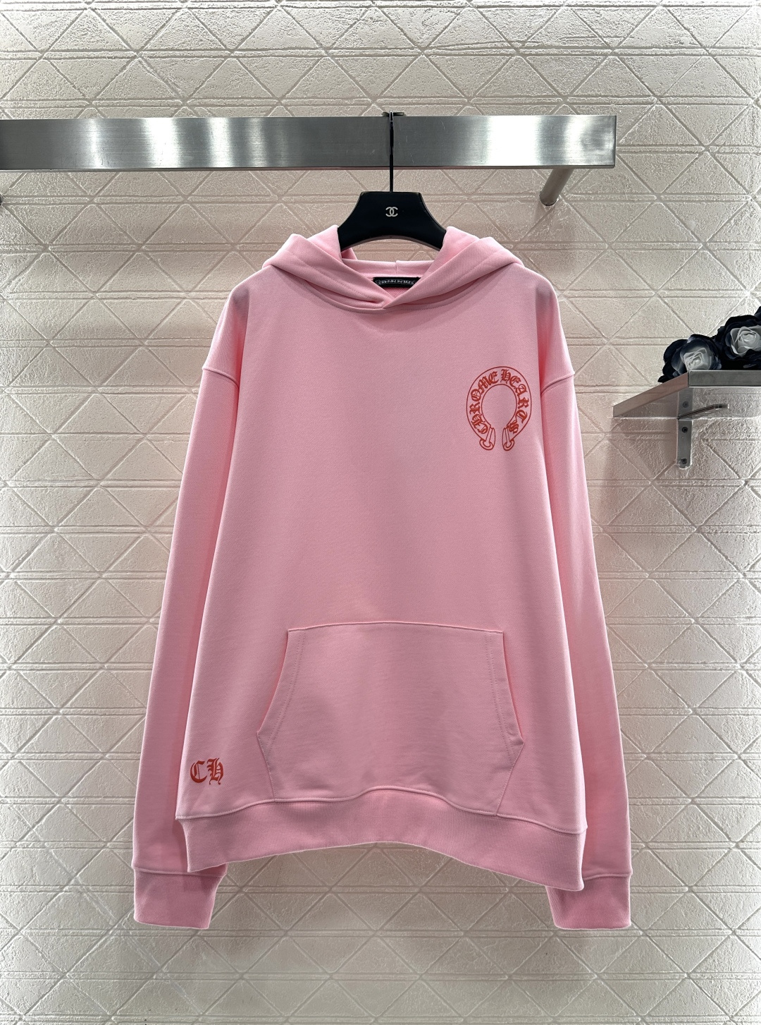 ♥Chrome hear*♥2025新品上架 宽松廓形连帽卫衣定制YB原生全棉织造，舒适软糯，穿搭洋气，