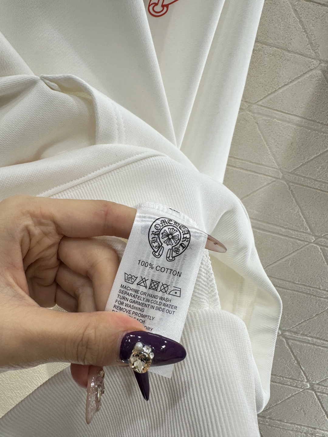 ♥Chrome hear*♥2025新品上架 宽松廓形连帽卫衣定制YB原生全棉织造，舒适软糯，穿搭洋气，