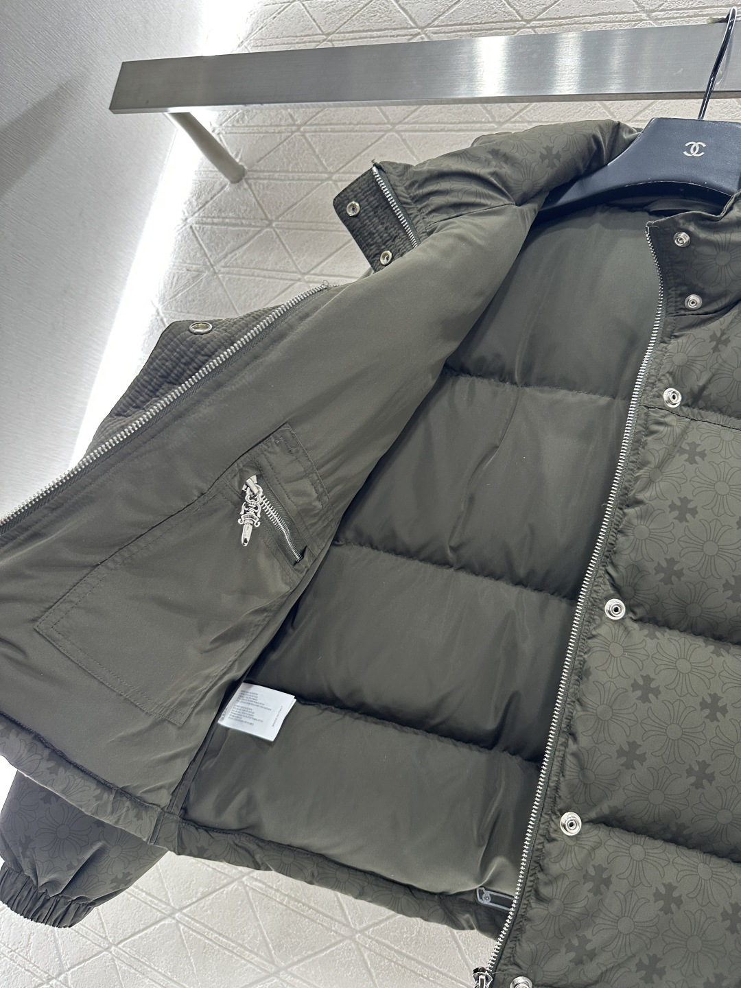 ♥Chrome heart*♥2025新品上架 十字架印花羽绒外套定制YB防风防水尼龙材质，白鹅绒填充内