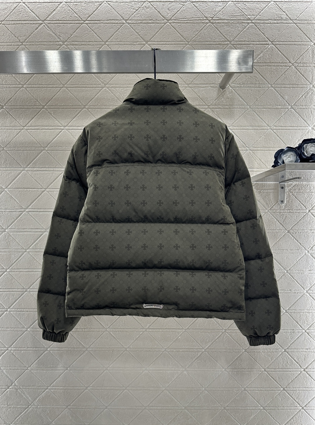 ♥Chrome heart*♥2025新品上架 十字架印花羽绒外套定制YB防风防水尼龙材质，白鹅绒填充内