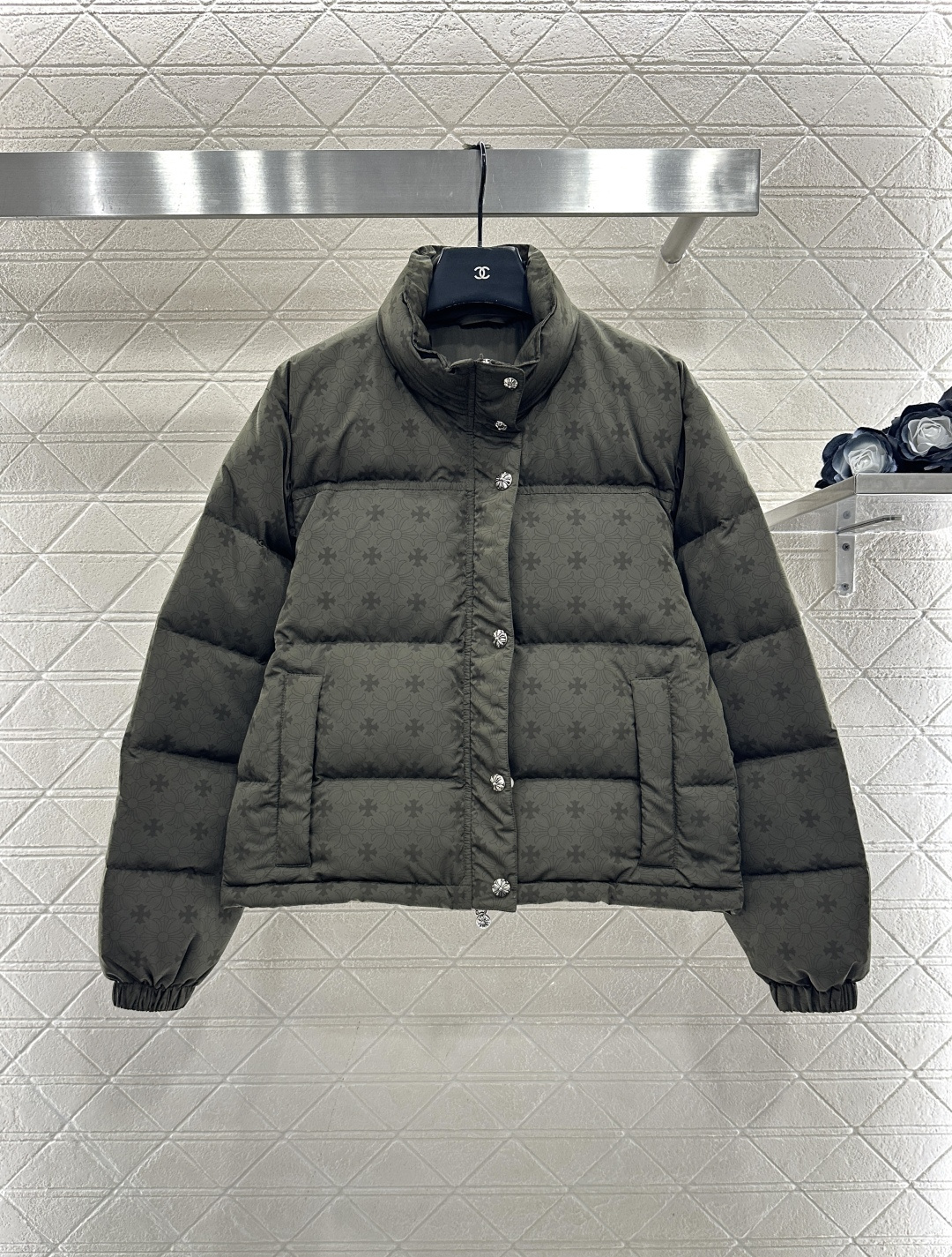 ♥Chrome heart*♥2025新品上架 十字架印花羽绒外套定制YB防风防水尼龙材质，白鹅绒填充内