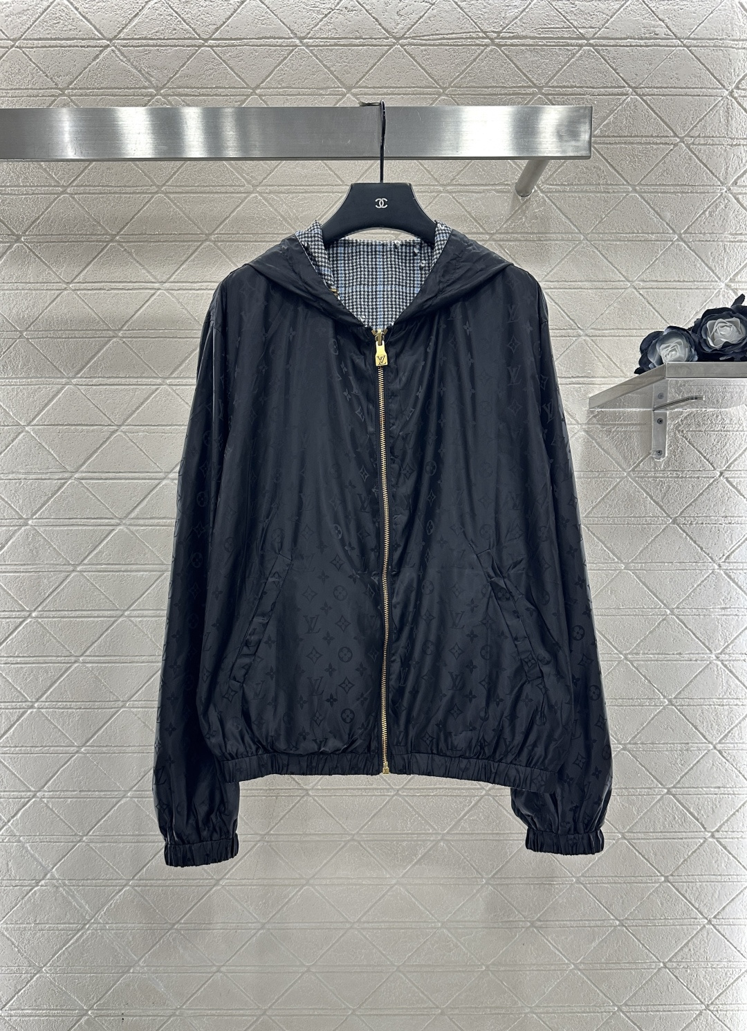 ♥Louis vuitto*♥2025新品上架 两面穿连帽冲锋衣外套定制YB环保再生尼龙材质，冲锋衣材质