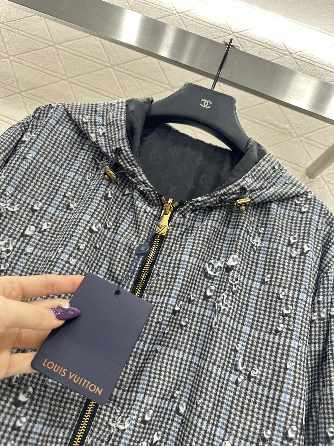 ♥Louis vuitto*♥2025新品上架 两面穿连帽冲锋衣外套定制YB环保再生尼龙材质，冲锋衣材质