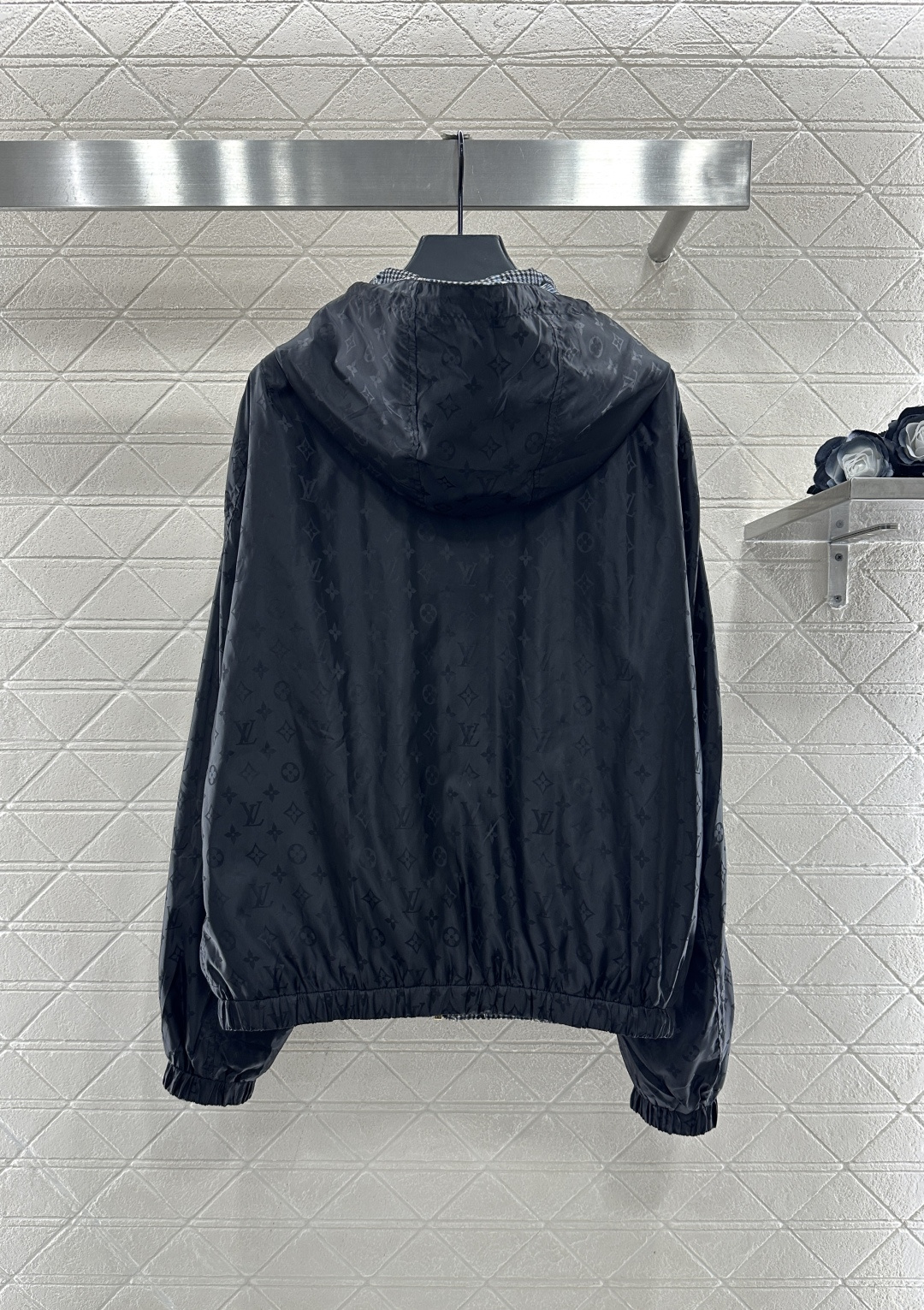 ♥Louis vuitto*♥2025新品上架 两面穿连帽冲锋衣外套定制YB环保再生尼龙材质，冲锋衣材质