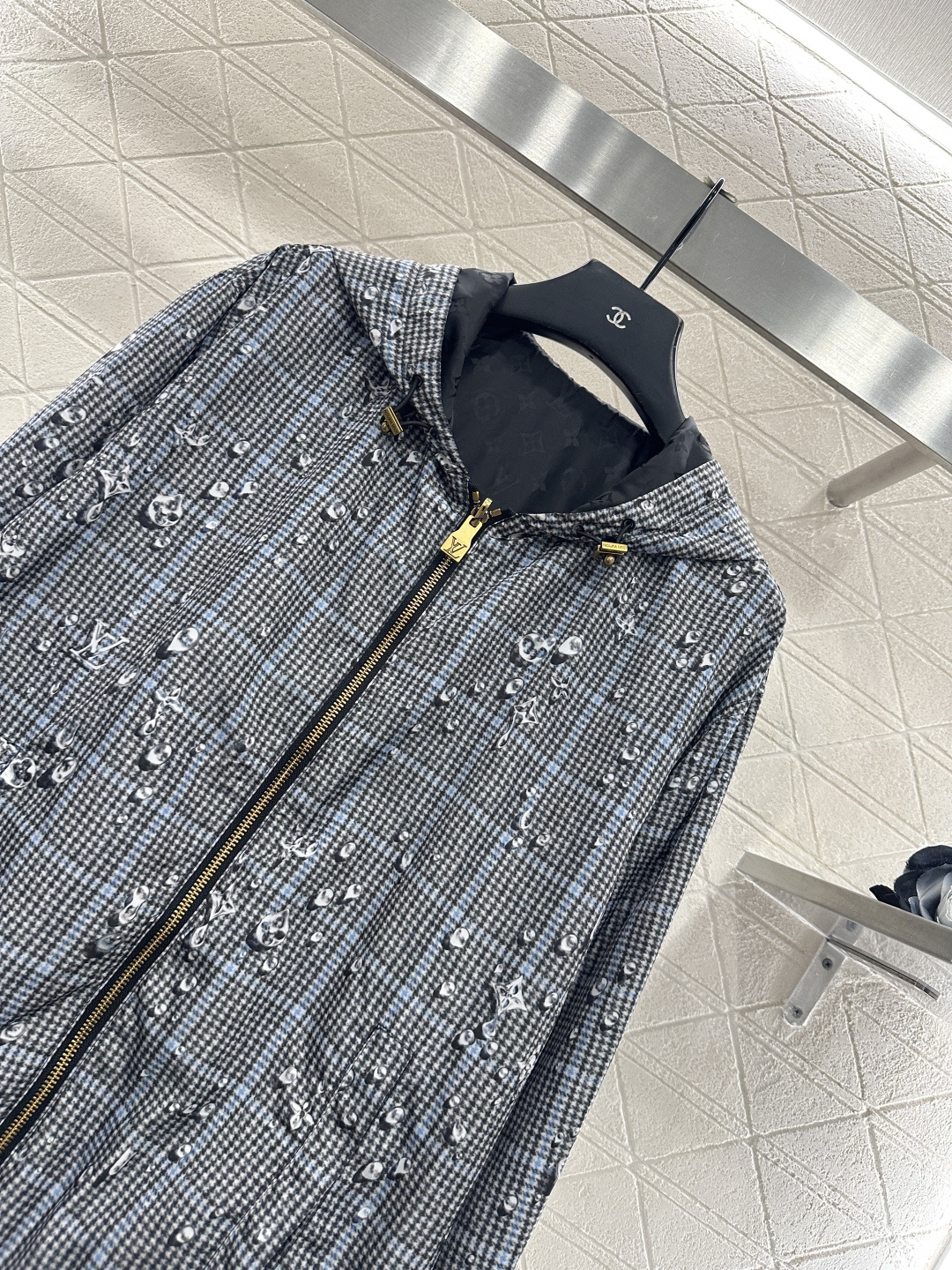 ♥Louis vuitto*♥2025新品上架 两面穿连帽冲锋衣外套定制YB环保再生尼龙材质，冲锋衣材质