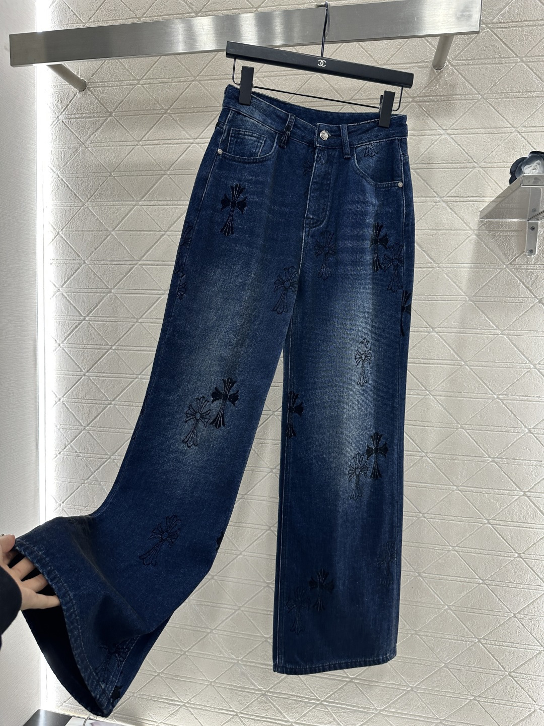 ♥Chrome Heart*♥2025新品上架 磨绒牛仔十字架刺绣长裤定制YB斜纹棉牛仔材质，酵素水洗，