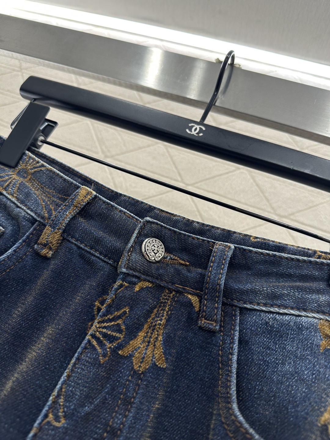 ♥Chrome Heart*♥2025新品上架 磨绒牛仔十字架刺绣长裤定制YB斜纹棉牛仔材质，酵素水洗，