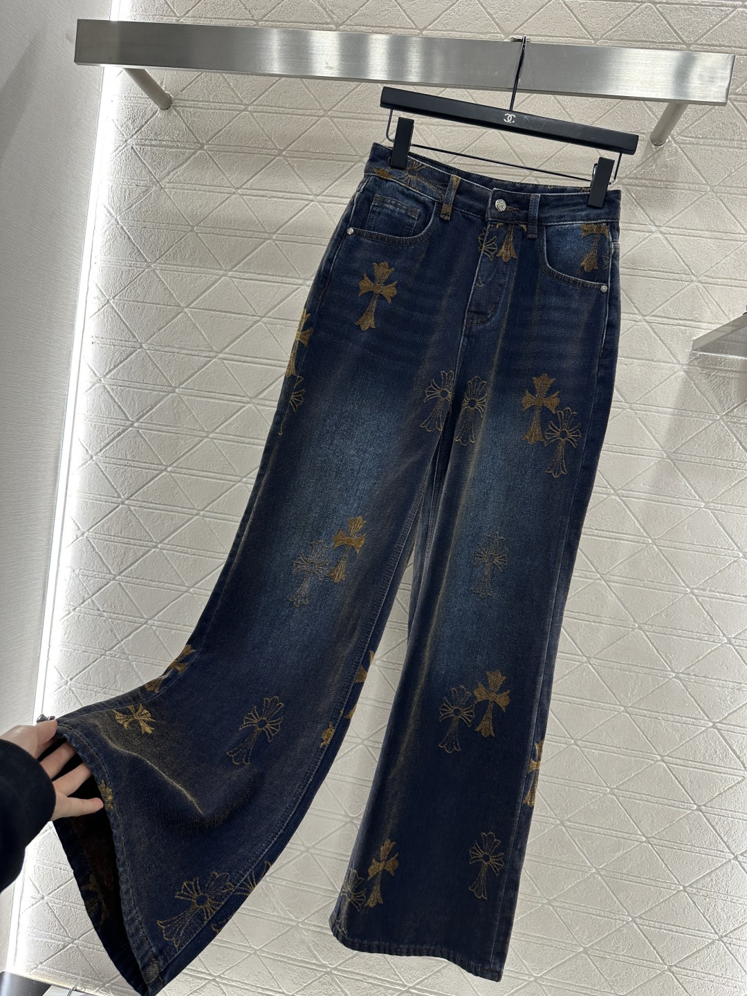 ♥Chrome Heart*♥2025新品上架 磨绒牛仔十字架刺绣长裤定制YB斜纹棉牛仔材质，酵素水洗，