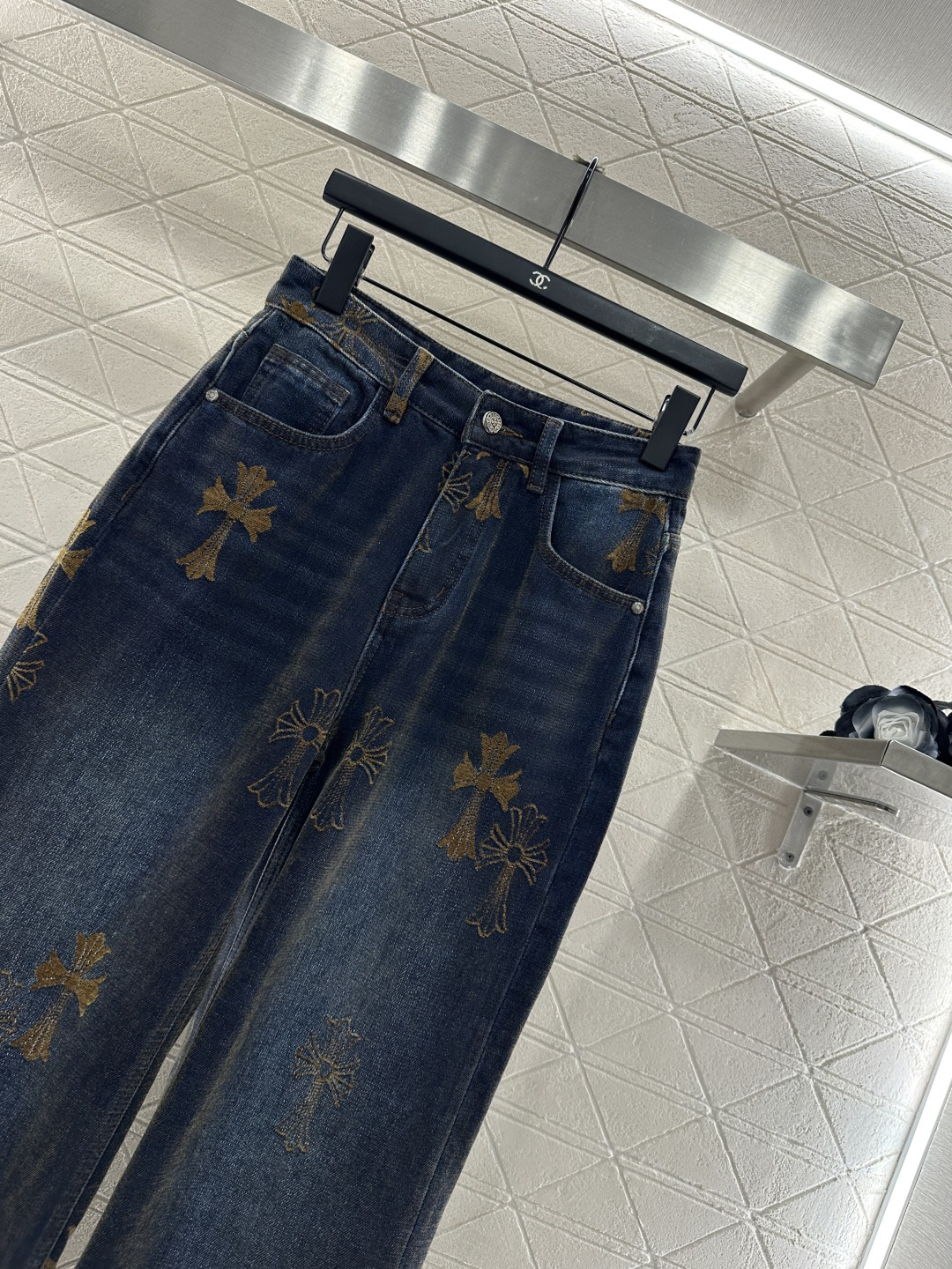 ♥Chrome Heart*♥2025新品上架 磨绒牛仔十字架刺绣长裤定制YB斜纹棉牛仔材质，酵素水洗，