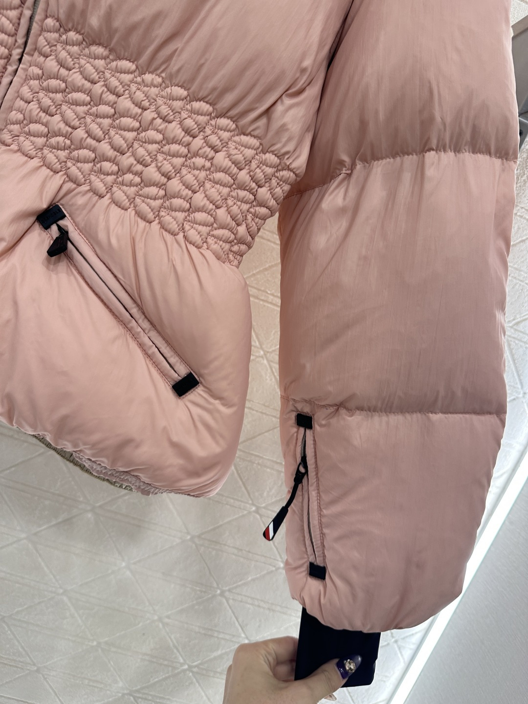 ♥Moncle*♥2025新品上架     尼龙收腰连帽羽绒服最新滑雪🎿系列#定制YB进口防风防水尼龙材