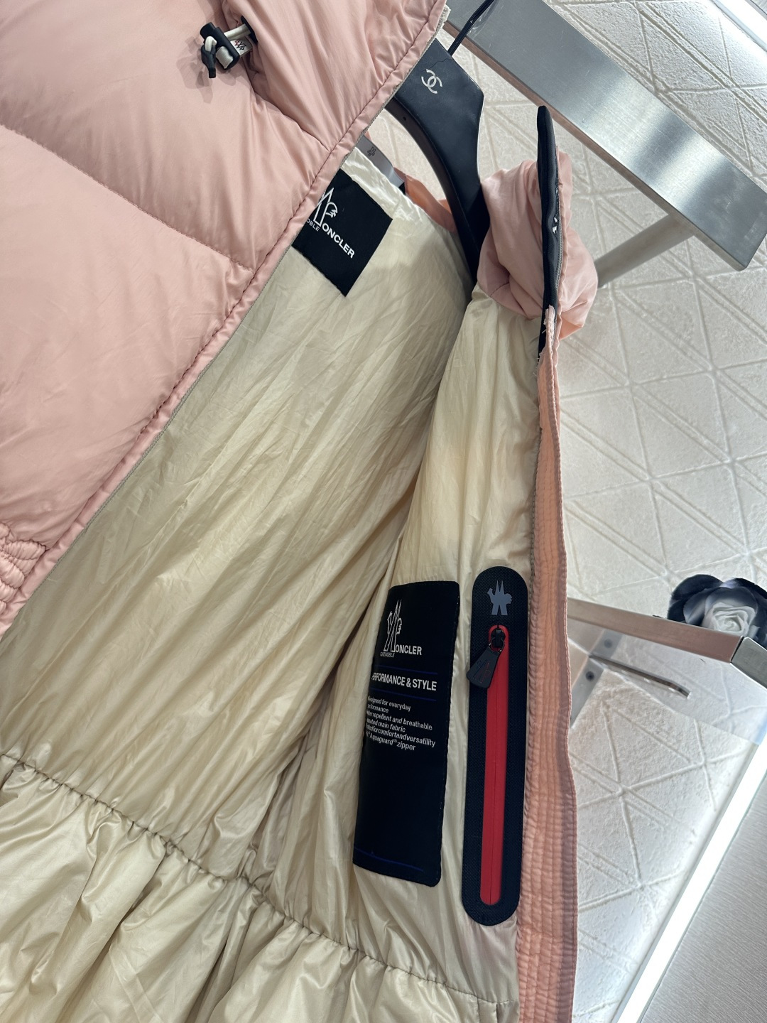 ♥Moncle*♥2025新品上架     尼龙收腰连帽羽绒服最新滑雪🎿系列#定制YB进口防风防水尼龙材