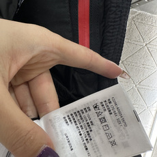 ♥Moncle*♥2025新品上架 尼龙收腰连帽羽绒服最新滑雪🎿系列#定制YB进口防风防水尼龙材 ♥Moncle*♥2025新品上架 尼龙收腰连帽羽绒服最新滑雪🎿系列#定制YB进口防风防水尼龙材