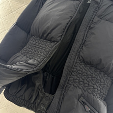 ♥Moncle*♥2025新品上架 尼龙收腰连帽羽绒服最新滑雪🎿系列#定制YB进口防风防水尼龙材 ♥Moncle*♥2025新品上架 尼龙收腰连帽羽绒服最新滑雪🎿系列#定制YB进口防风防水尼龙材