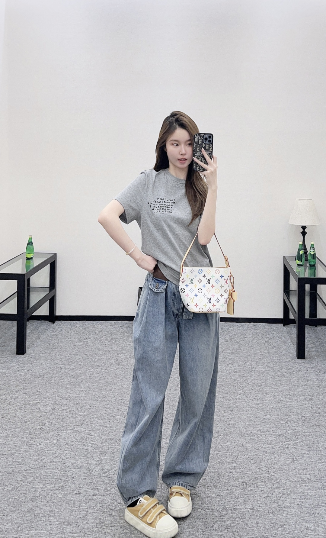 NO:636450,Class representative handed in homework, Loewe-clothing, loewe, alexander wang19860909课代表交作业,罗意威-服装,loewe,alexander wang,Women's clothing