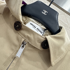 ♥Miumi*♥2025新品上架 内里泰迪绒拉链夹克外套定制YB斜纹全棉材质,质感细腻,垂顺舒适, ♥Miumi*♥2025新品上架 内里泰迪绒拉链夹克外套定制YB斜纹全棉材质,质感细腻,垂顺舒适,
